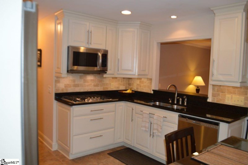 Property image 2 at 203 Sheffield Road, Greer, SC 29651