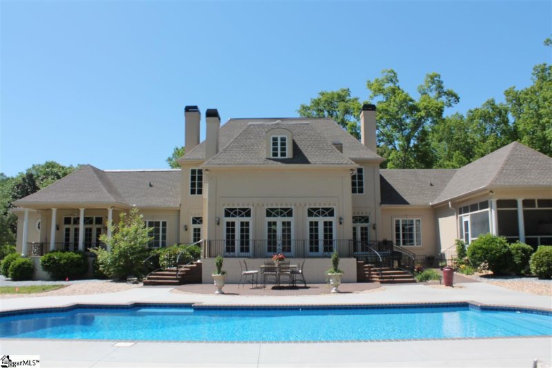 Property image 2 at 1102 Thornehill Drive, Anderson, SC 29621