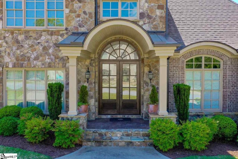 Property image 2 at 301 Chafford Court, Simpsonville, SC 29681