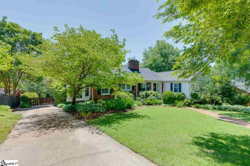 Property image 2 at 416 Longview Terrace, Greenville, SC 29605