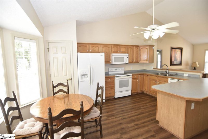 Property image 4 at 214 Saint Croix Court, Greer, SC 29651