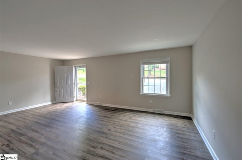 Property image 5 at 815 Edwards Road, Greenville, SC 29615