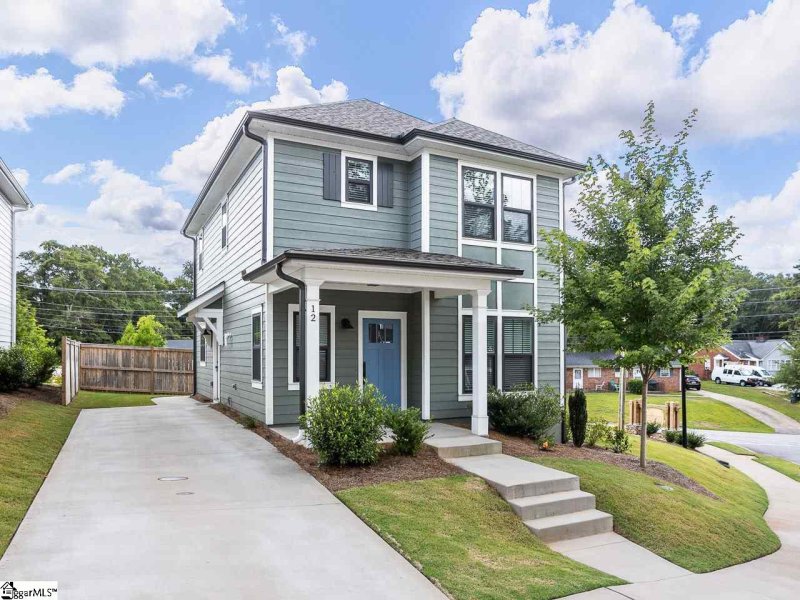 Property image 2 at 12 Greenridge Drive, Greenville, SC 29607