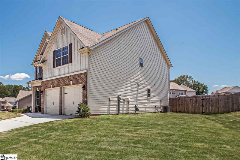 Property image 3 at 302 Wildflower Road, Easley, SC 29642