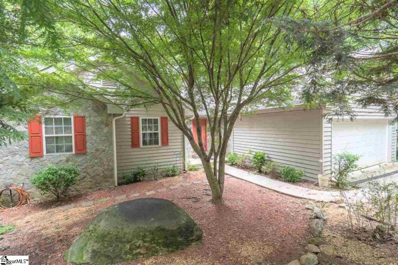 Property image 2 at 125 Fairway Woods Drive, Pickens, SC 29671-8315