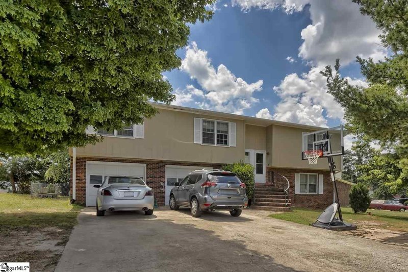 317/319 Devonwood Court