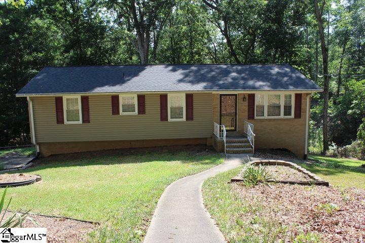 Property image 2 at 105 Birchbark Drive, Greenville, SC 29611