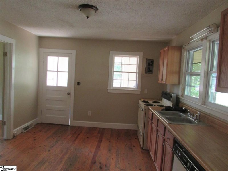 Property image 5 at 104 Roper Street, Easley, SC 29640-2725