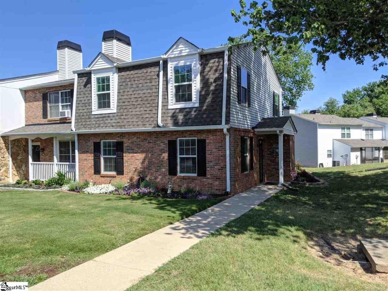 Property image 2 at 140 Shady Tree Drive, Taylors, SC 29687