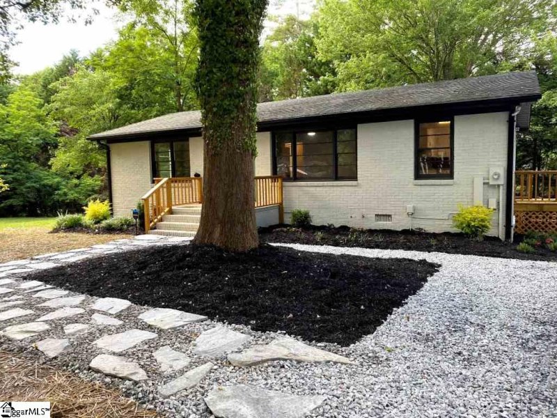 Property image 2 at 7 Echols Drive, Greenville, SC 29605