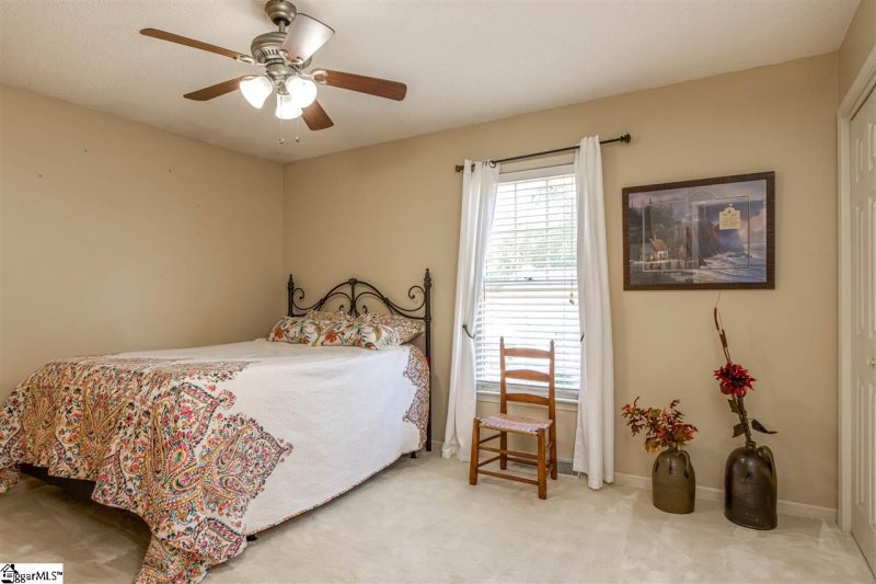Property image 5 of 143 HATTERAS Lane in Ambergate, Simpsonville, SC 29680