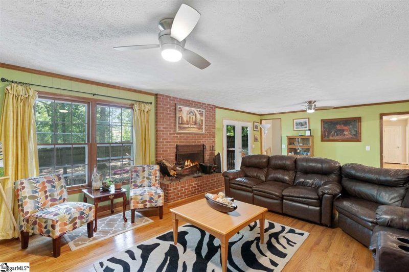 Property image 5 at 110 Holly Hill Lane, Simpsonville, SC 29681