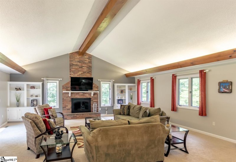 Property image 3 at 110 Wellington Road, Easley, SC 29642