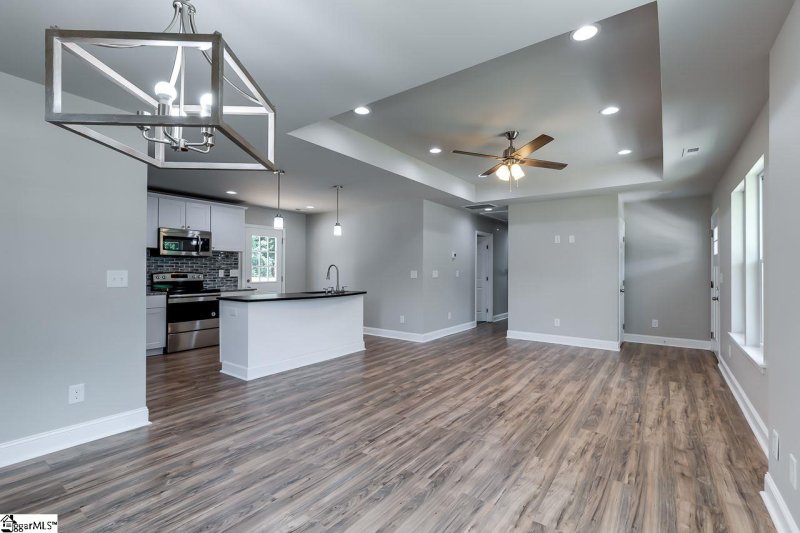 Property image 5 at 129 Alpha Drive, Greenville, SC 29605