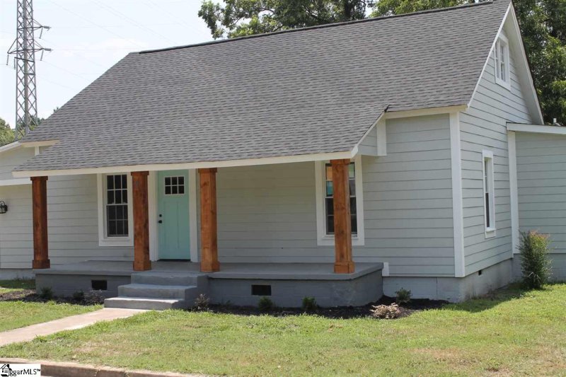 Property image 2 at 6 Stewart Avenue, Greer, SC 29650