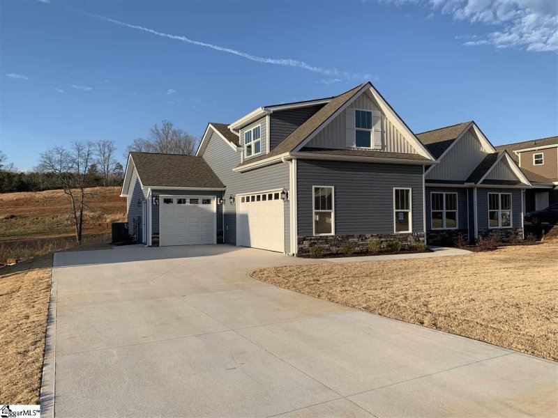 Property image 2 at 6 Judge Looper Court, Travelers Rest, SC 29690