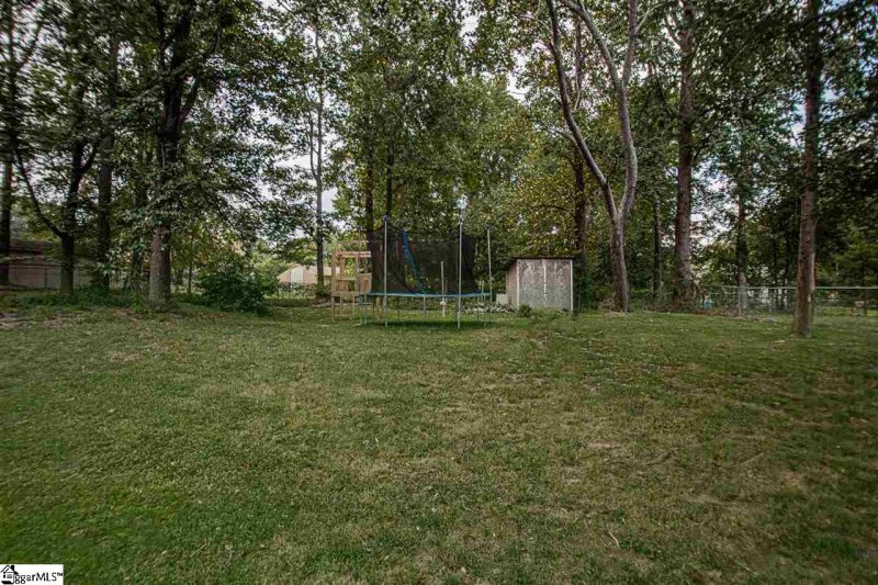 Property image 3 at 32 Oak Glen Drive, Greenville, SC 29607