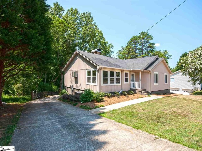 Property image 2 at 308 Woodfield Drive, Easley, SC 29642