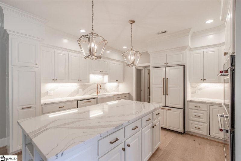 Property image 2 at 107 Annandale Avenue, Greer, SC 29651