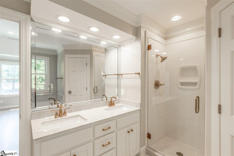 Property image 3 at 107 Annandale Avenue, Greer, SC 29651