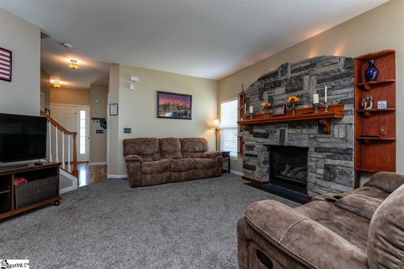 Property image 5 at 132 White Bark Way, Taylors, SC 29687