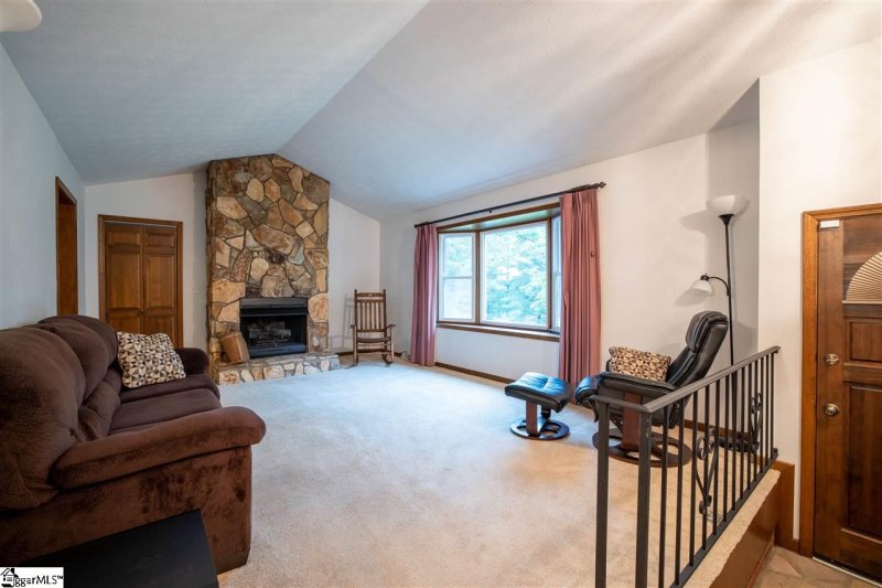 Property image 4 at 225 Tar Boulevard, Greenville, SC 29605