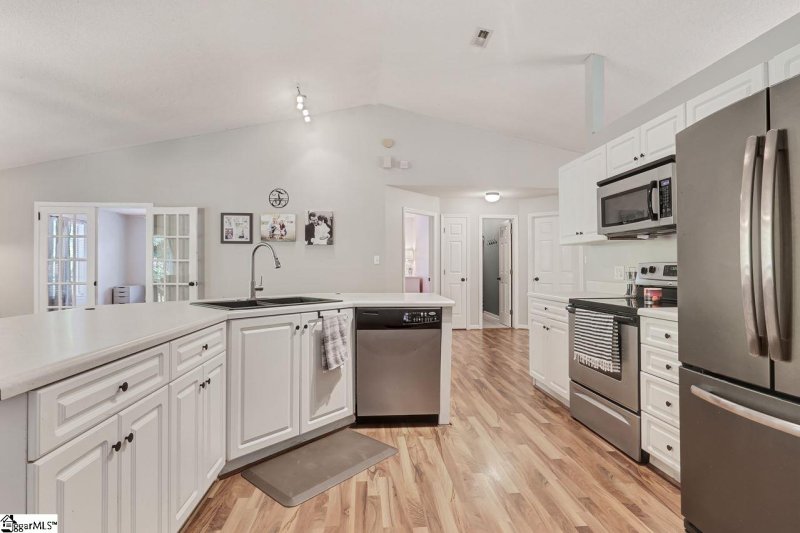 Property image 3 at 15 Appalachian Lane, Mauldin, SC 29662