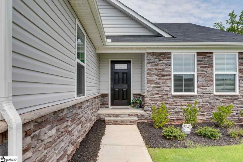 Property image 4 at 413 Edgehill Court, Greenville, SC 29617