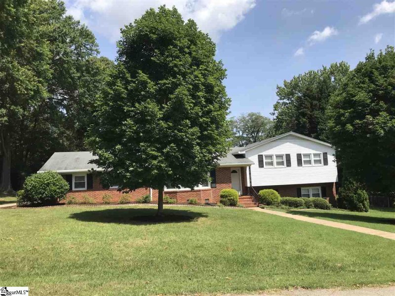 105 AYRSHIRE Drive