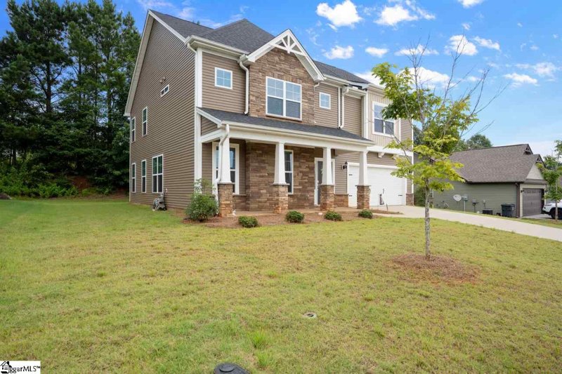 Property image 3 at 231 E Pyrenees Drive, Lyman, SC 29365