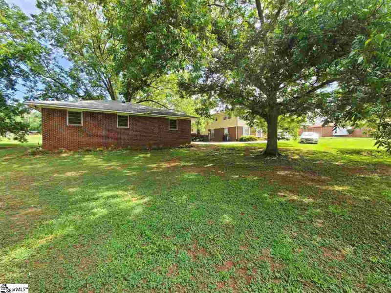 Property image 3 at 908 Plantation Road, Anderson, SC 29621-7134