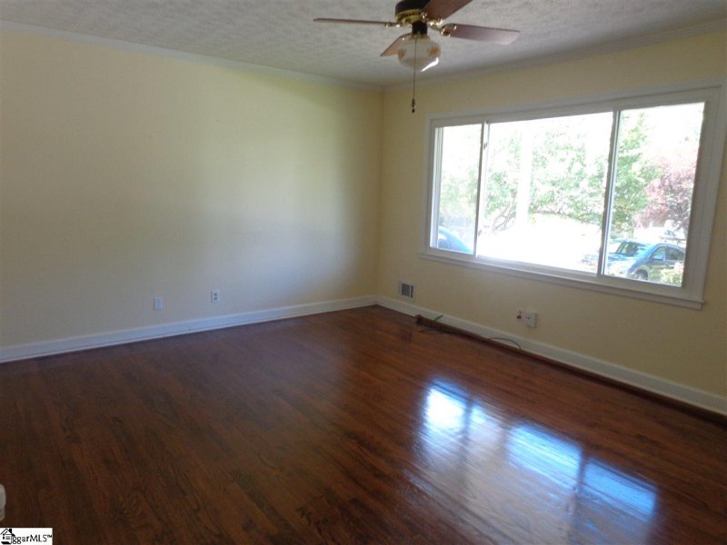 Property image 2 at 270 Clearview Circle, Travelers Rest, SC 29690