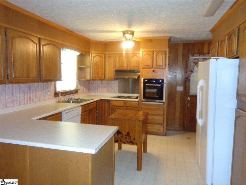 Property image 3 at 270 Clearview Circle, Travelers Rest, SC 29690