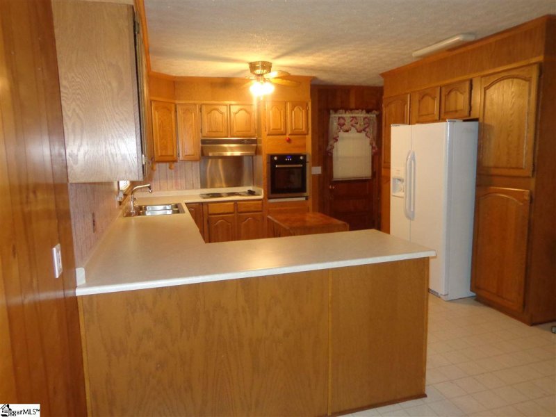 Property image 4 at 270 Clearview Circle, Travelers Rest, SC 29690