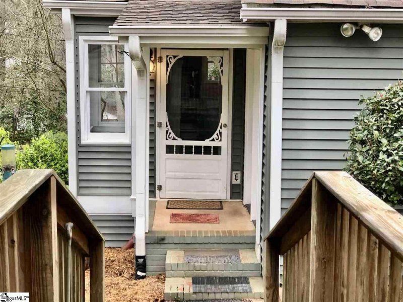 Property image 3 at 210 Bradley Boulevard, Greenville, SC 29609