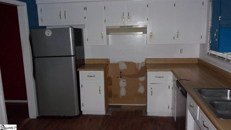 Property image 3 at 5 Dover Drive, Taylors, SC 29687