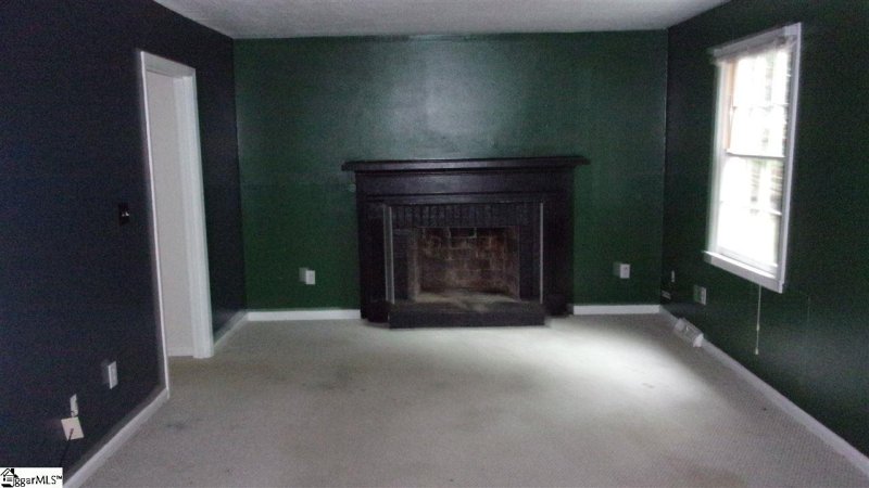 Property image 5 at 5 Dover Drive, Taylors, SC 29687