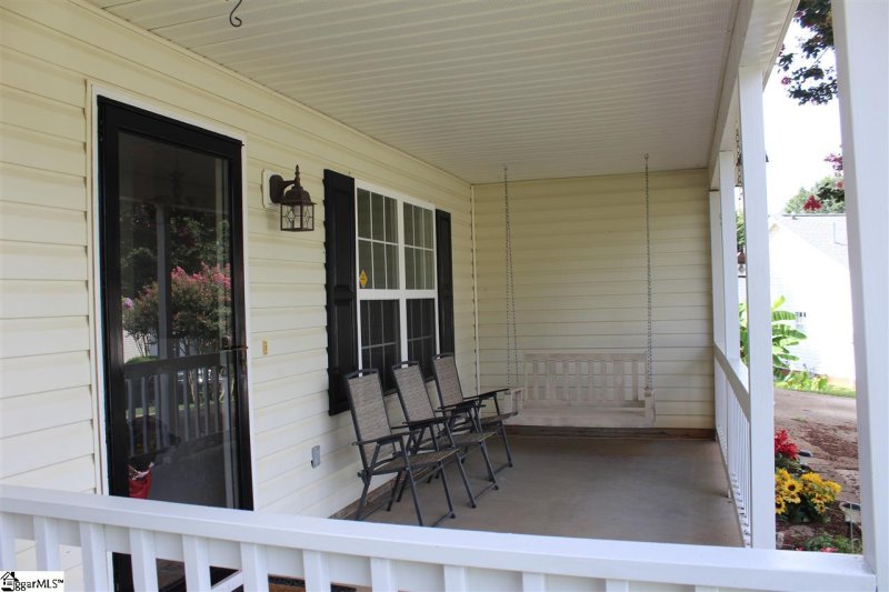 Property image 3 at 14 Red Haven Court, Greer, SC 29650