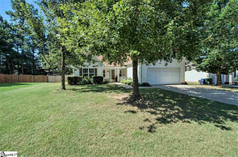 Property image 2 at 4 Chablis Court, Mauldin, SC 29662