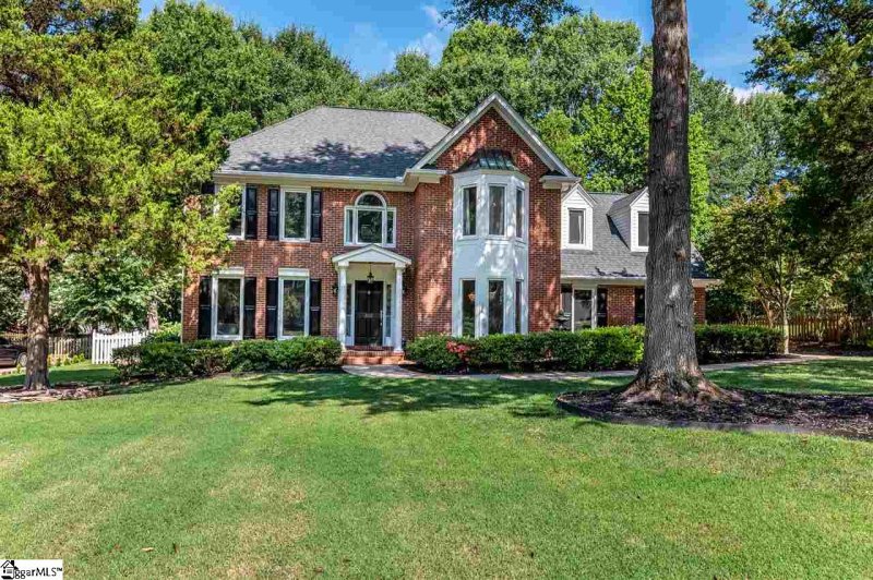 Property image 2 at 305 Holly Crest Circle, Simpsonville, SC 29681