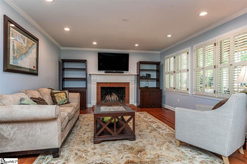 Property image 5 at 305 Holly Crest Circle, Simpsonville, SC 29681