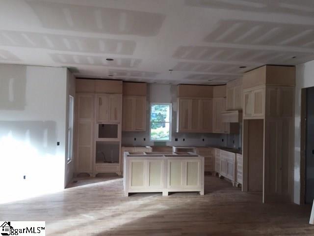 Property image 4 at 207 Chestnut Pond Lane, Simpsonville, SC 29681