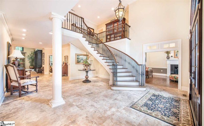 Property image 3 at 10 Collins Creek Road, Greenville, SC 29607