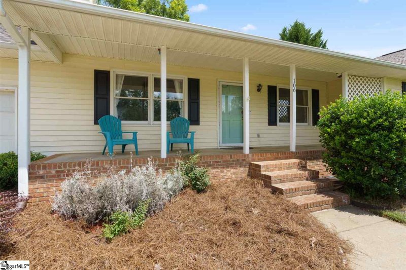 Property image 2 at 106 Patio Road, Easley, SC 29642