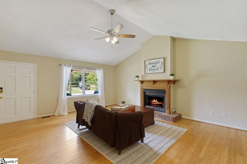 Property image 4 at 106 Patio Road, Easley, SC 29642