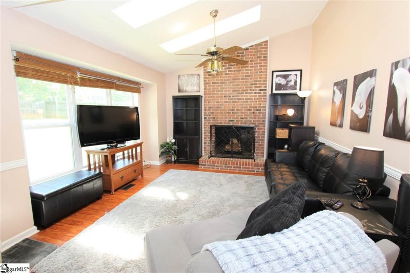 Property image 2 at 103 Ansley Drive, Simpsonville, SC 29681