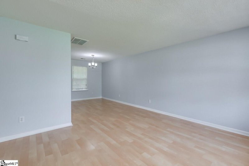 Property image 4 at 110 Willow Bend Drive, Taylors, SC 29687