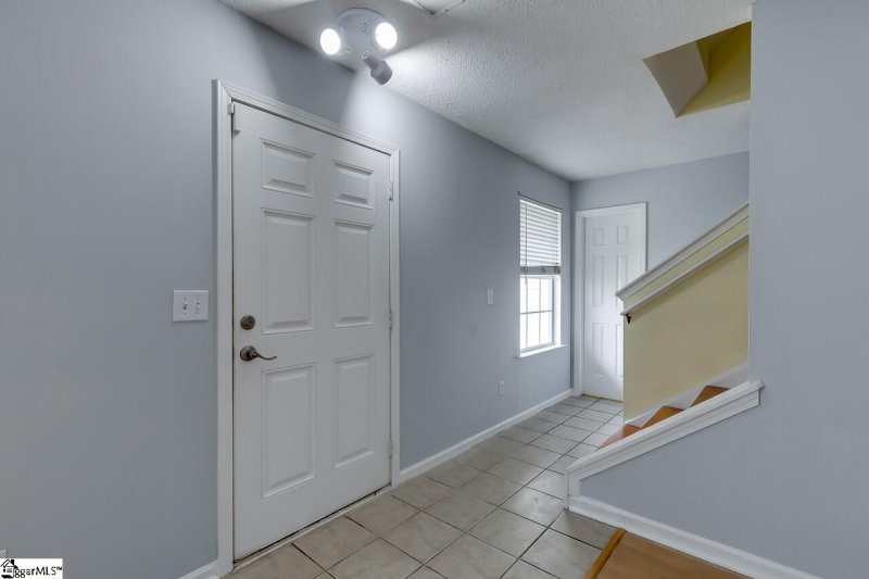 Property image 5 at 110 Willow Bend Drive, Taylors, SC 29687