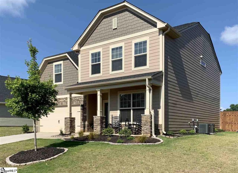 Property image 2 at 218 Braselton ' Street, Duncan, SC 29334