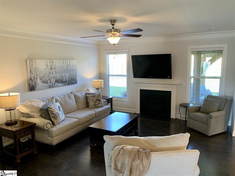 Property image 4 at 218 Braselton ' Street, Duncan, SC 29334